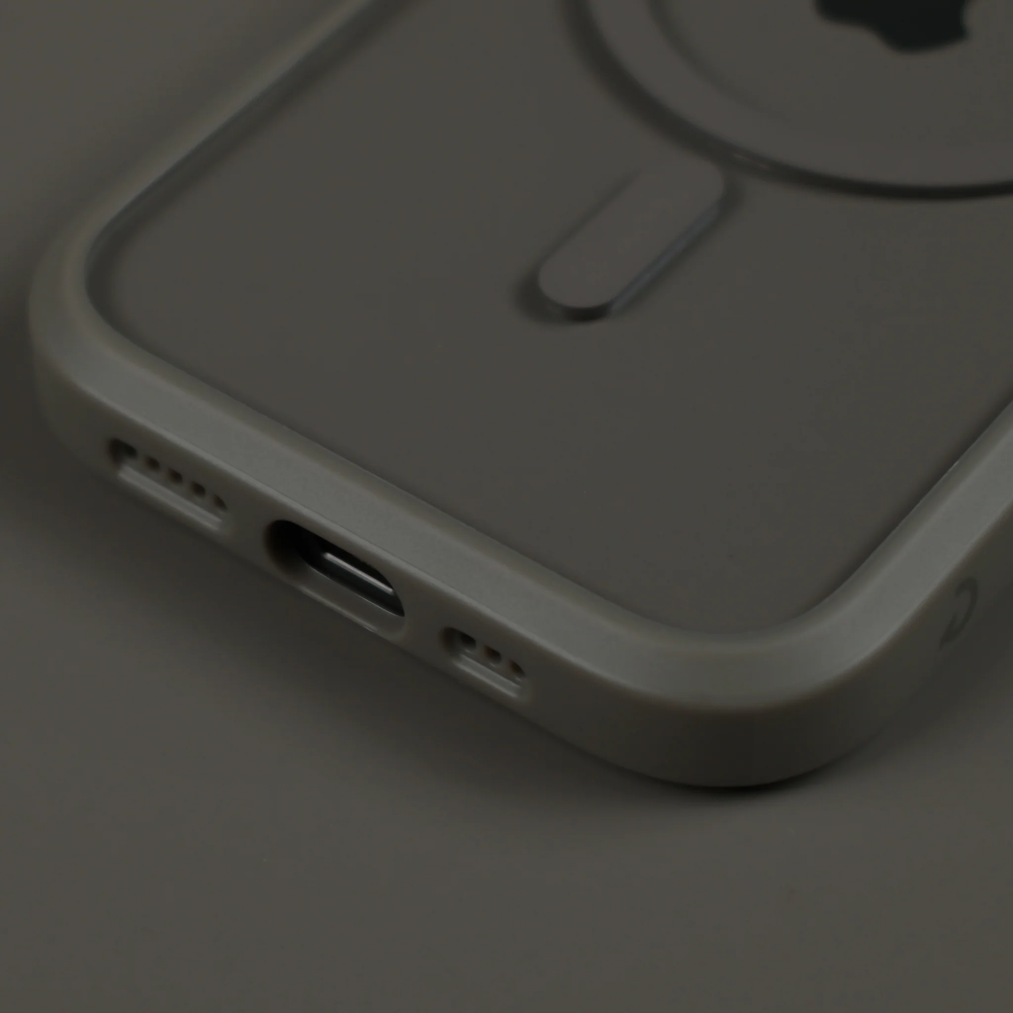 iPhone 17 QCAZE DUO - MystiQ Grey matching Skin + Case - Image 3