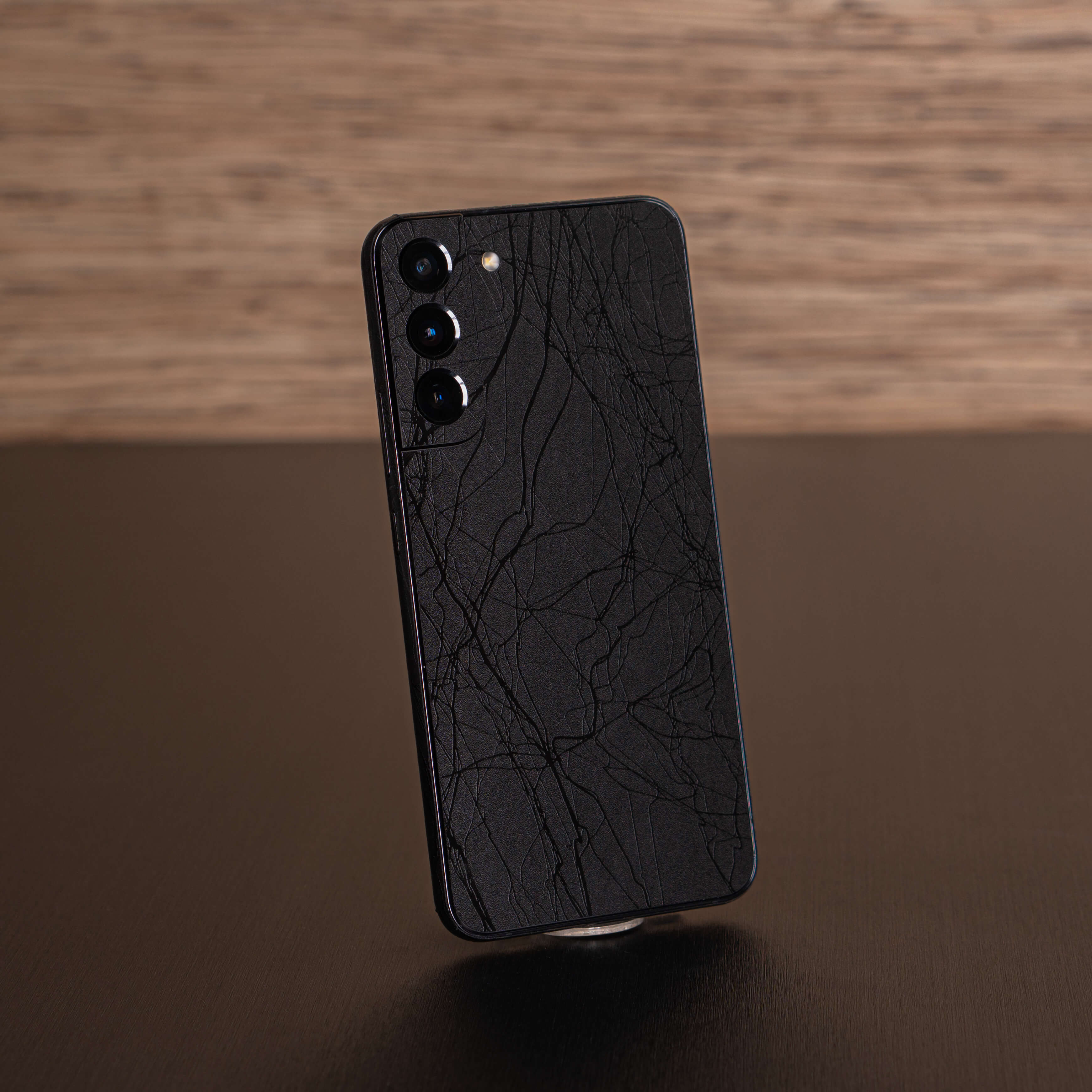 Samsung Galaxy S22 LUXURIA BLACK WEB Skin - Image 2