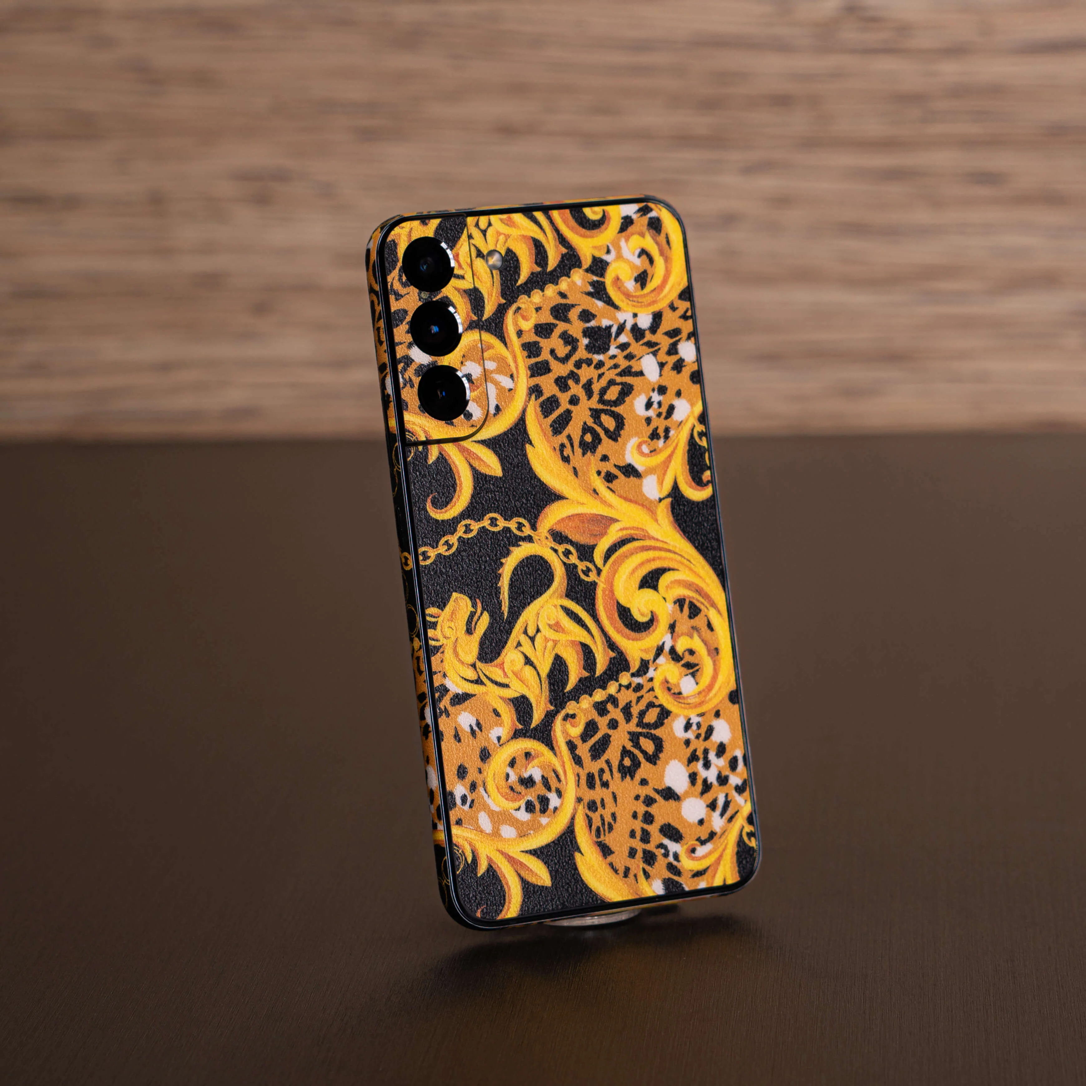 Samsung Galaxy S22 SIGNATURE 80s Opulence Skin - Image 2