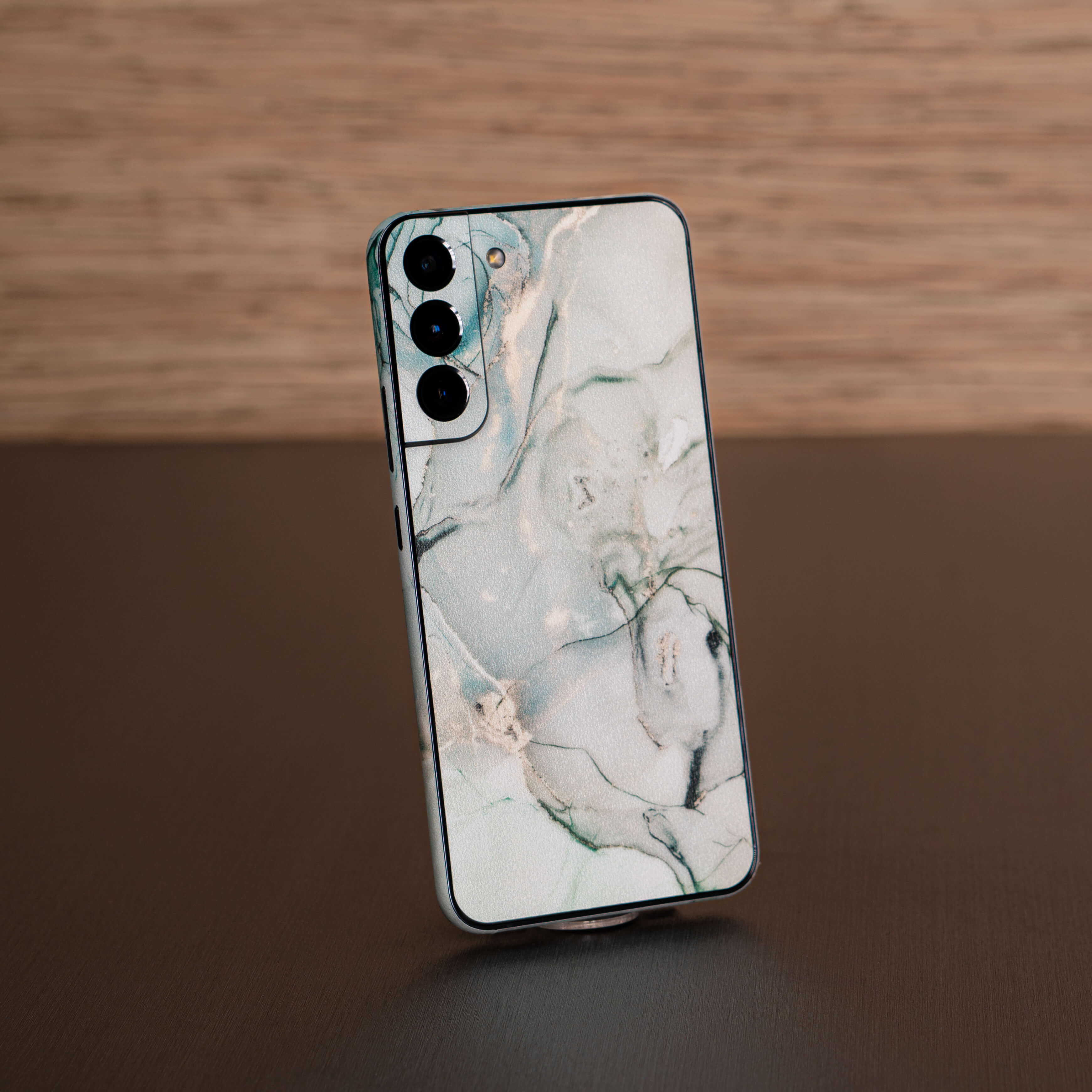 Samsung Galaxy S22 SIGNATURE AGATE GEODE Milky Mint Skin - Image 2