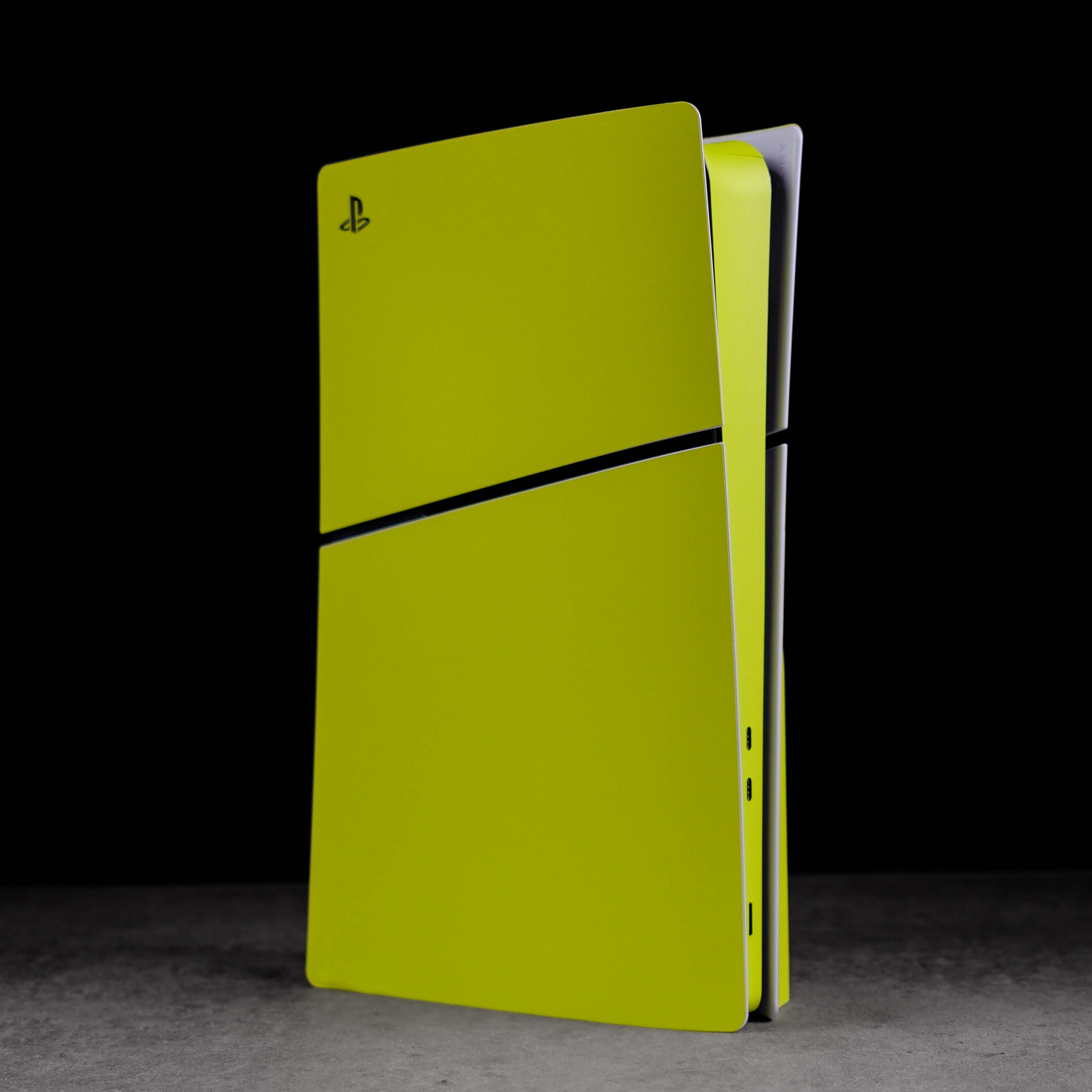 iPhone XR LUXURIA Lime Green Textured Skin - Image 7