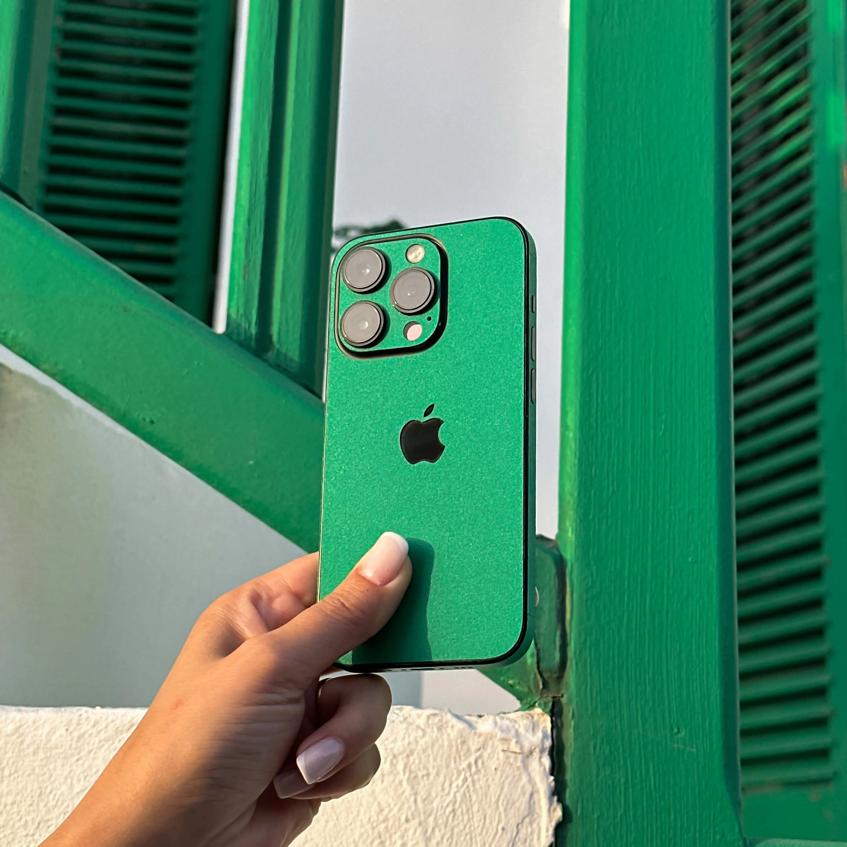 Google Pixel 6 LUXURIA VERONESE Green Textured Skin - Image 4