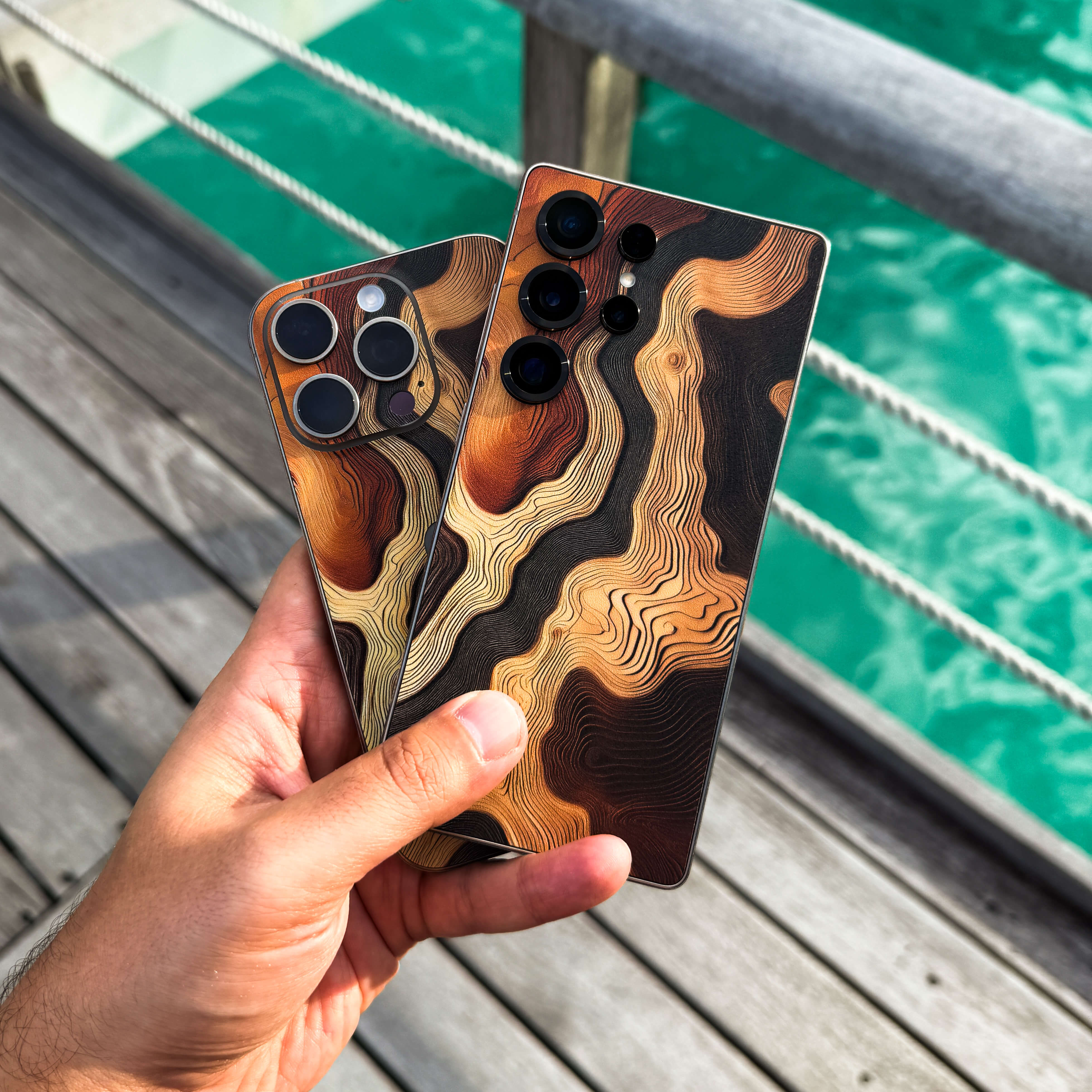 Google Pixel 8a SIGNATURE Dune Écru Skin - Image 2